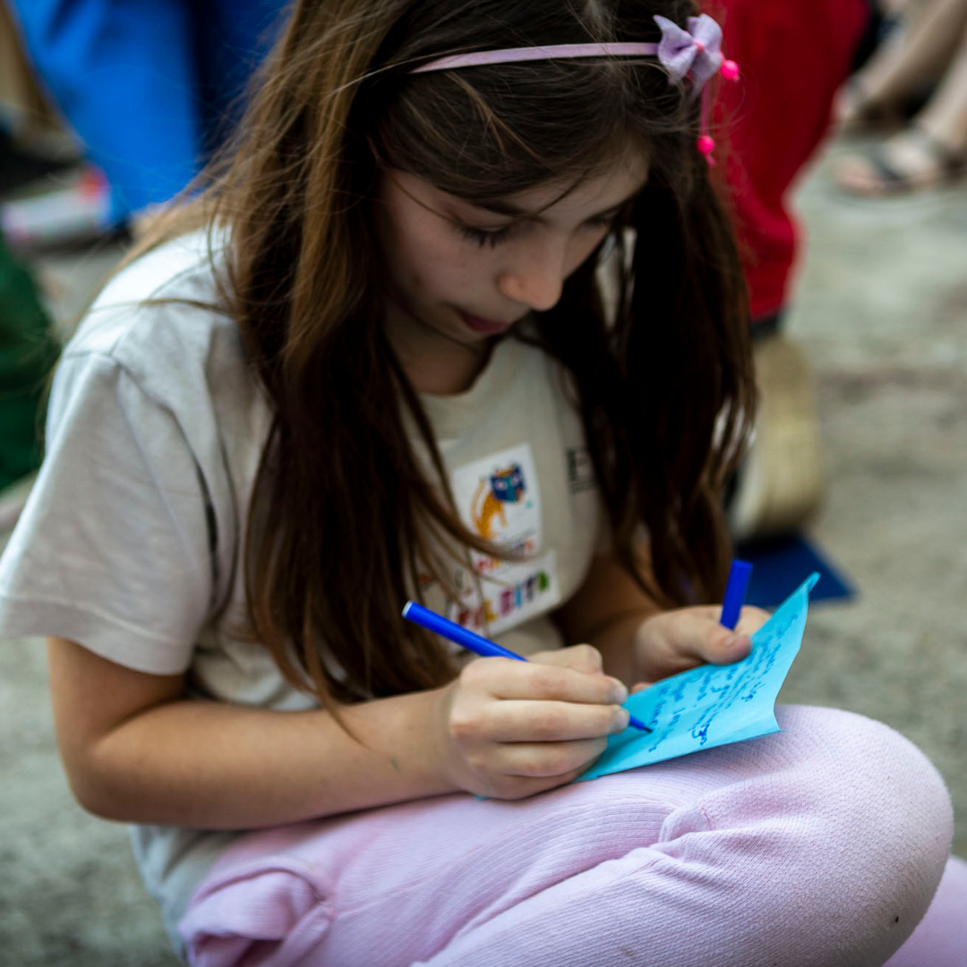 Taller de narración y lectura: Una niña con un lápiz